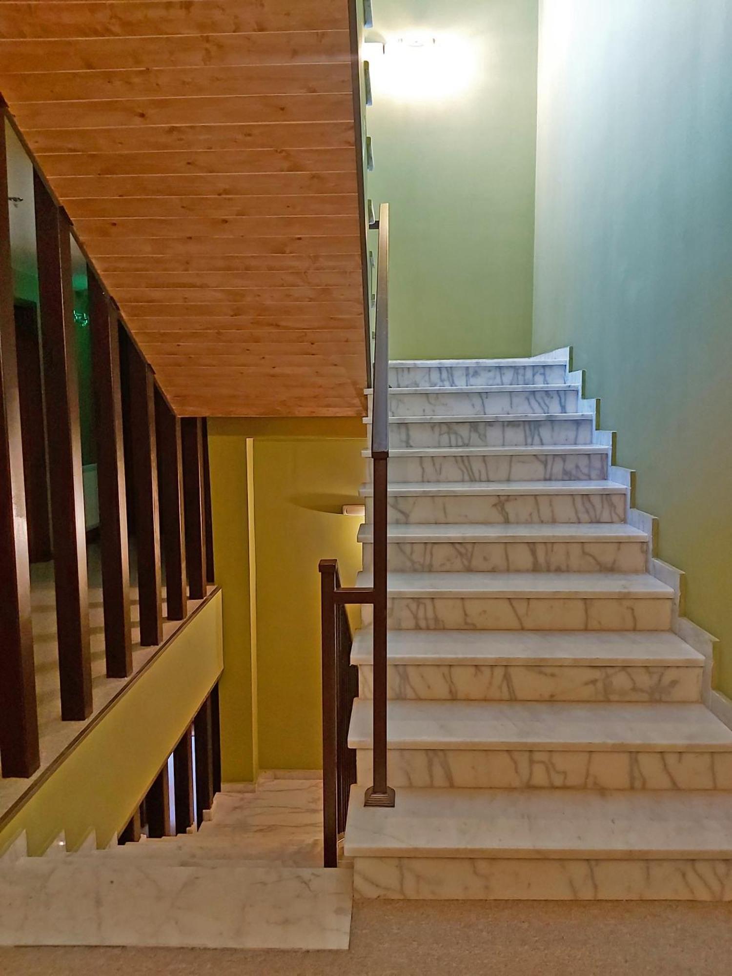 Green Inn Hotel Tbilisi Exteriör bild