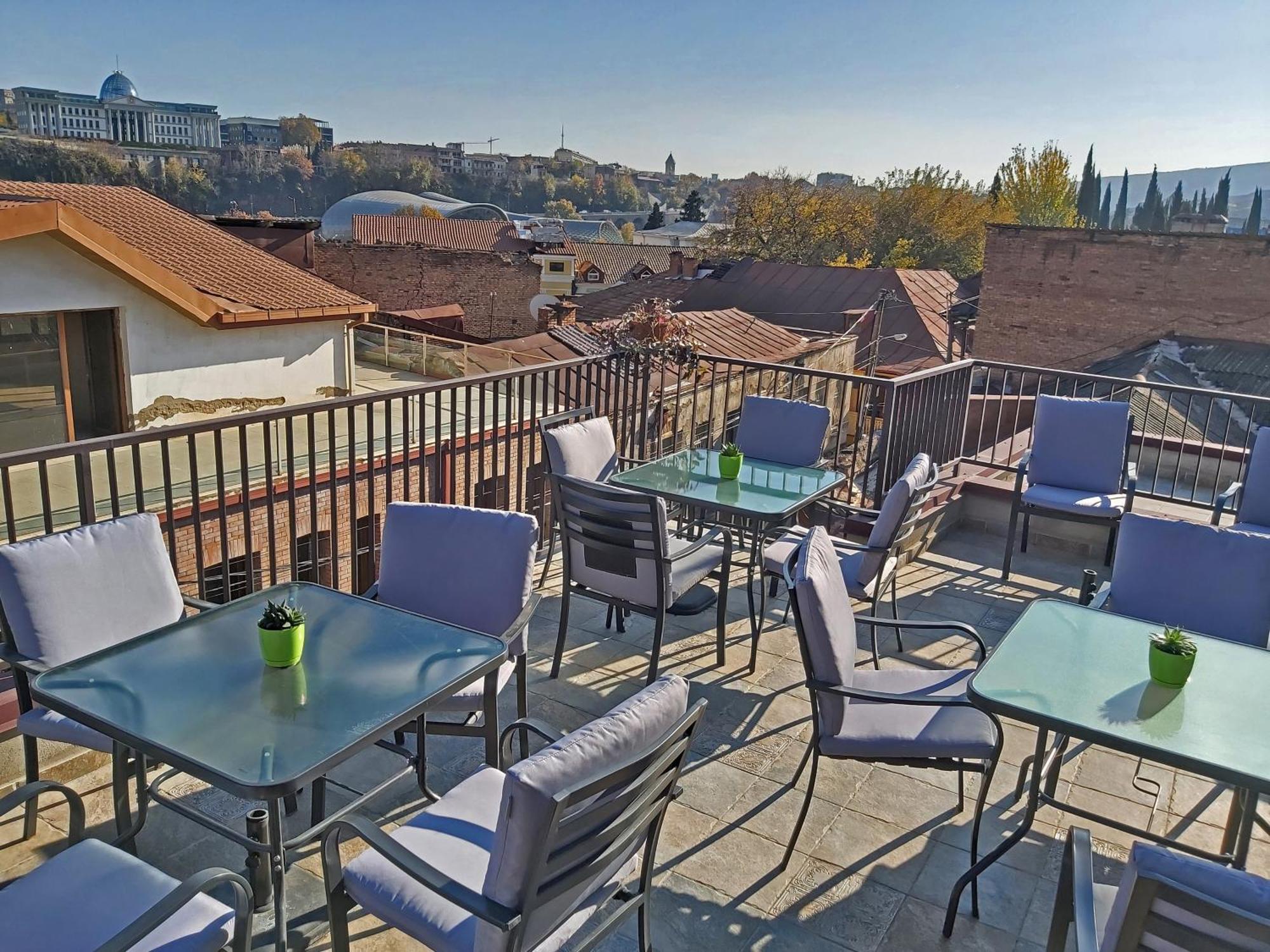 Green Inn Hotel Tbilisi Exteriör bild